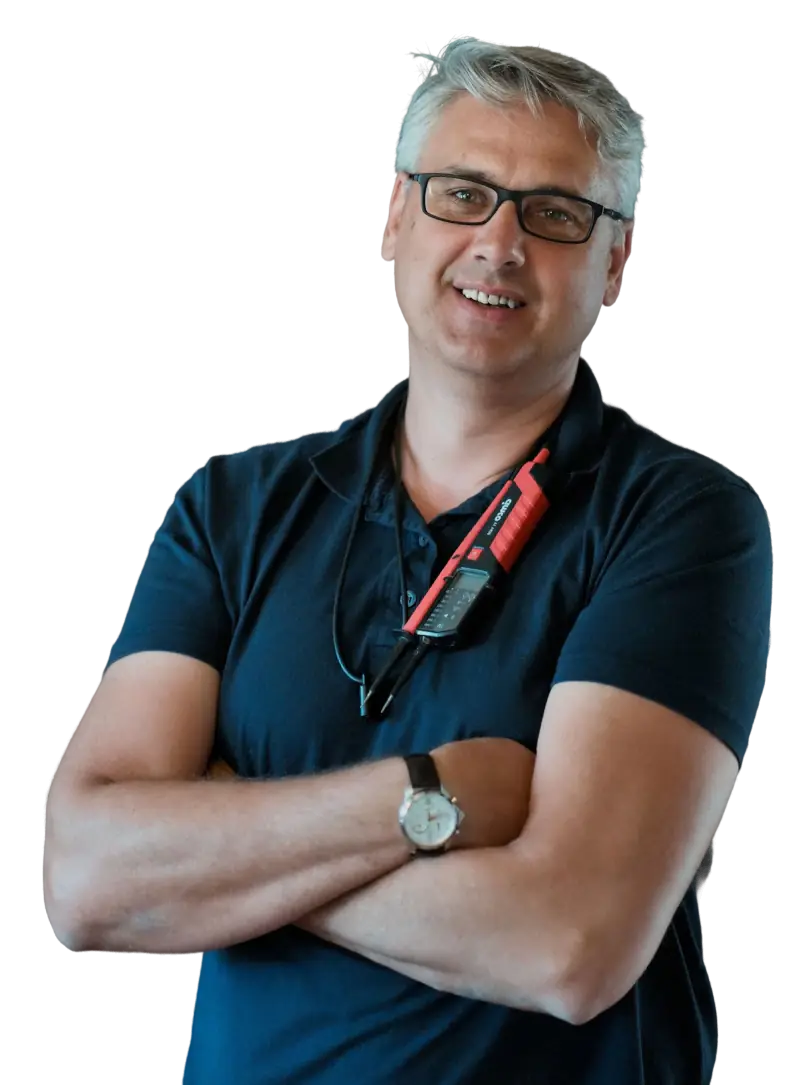 Kornel pri inštalácii rozvádzača